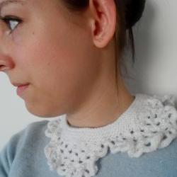 Pearl Vintage Style Knitted Collar